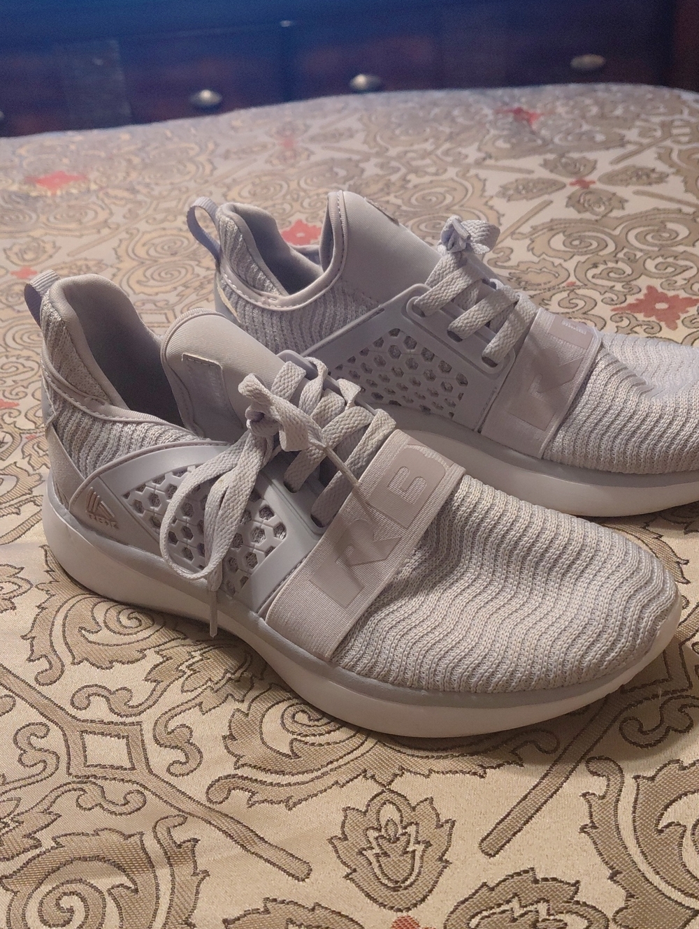 Reebok Women's Light Gray Knit Athletic Sneakers